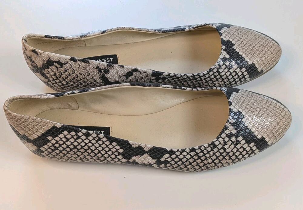 Nine West Snake Slip On Ballet Flats Casual Shoes Women’s Sz 6M